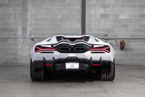 2024 Lamborghini Revuelto Coupe