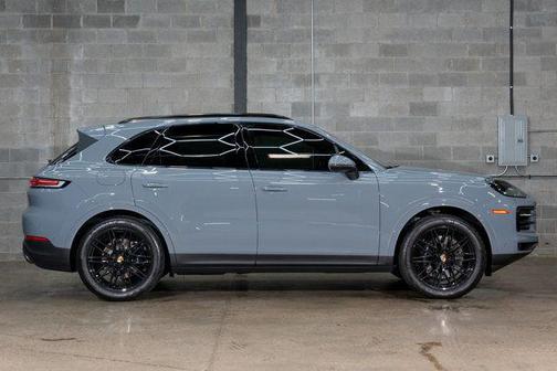 2024 Porsche Cayenne Base