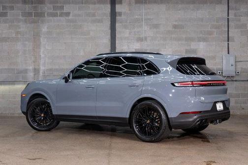 2024 Porsche Cayenne Base