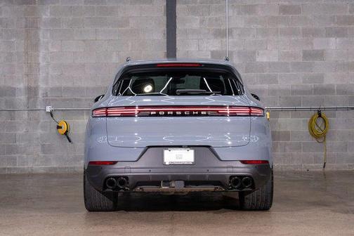 2024 Porsche Cayenne Base