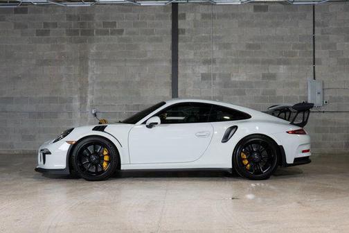 2016 Porsche 911 2dr Coupe GT3 RS
