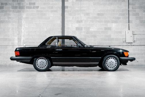 1988 Mercedes-Benz 560 SL