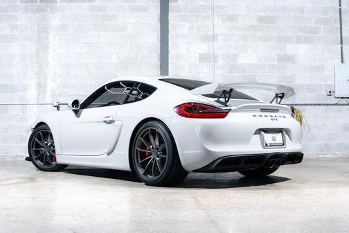 2016 Porsche Cayman GT4