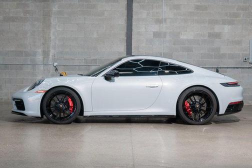 2024 Porsche 911 Carrera GTS