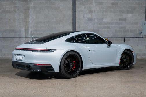 2024 Porsche 911 Carrera GTS
