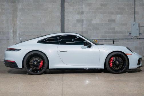 2024 Porsche 911 Carrera GTS