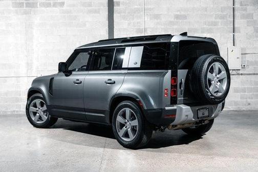 2022 Land Rover Defender 110 SE AWD