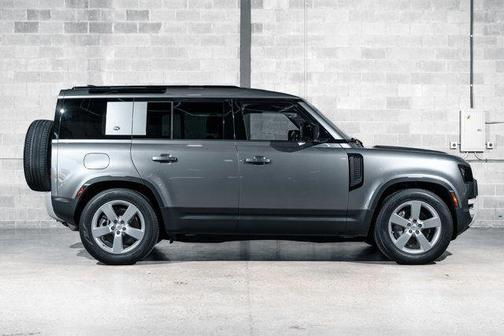 2022 Land Rover Defender 110 SE AWD
