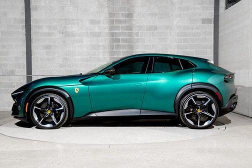 EXTRACAMPIONARIO 2023 Ferrari Purosangue