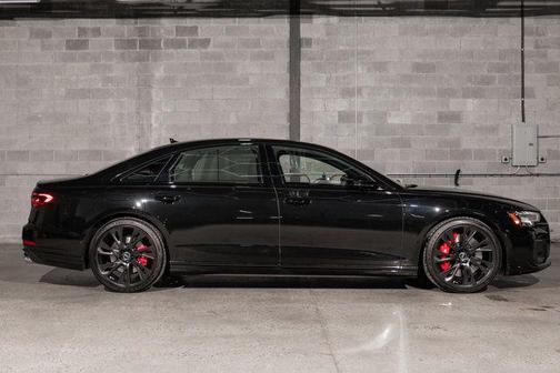 2025 Audi S8 4.0T