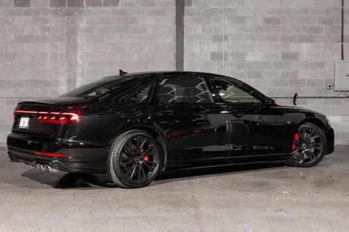 2025 Audi S8 4.0T