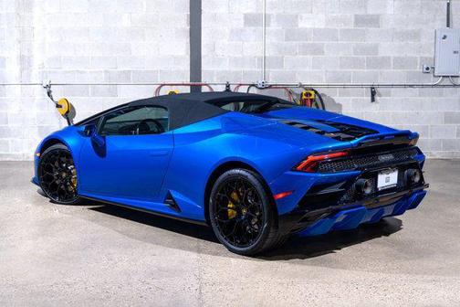 2020 Lamborghini Huracan EVO Spyder RWD