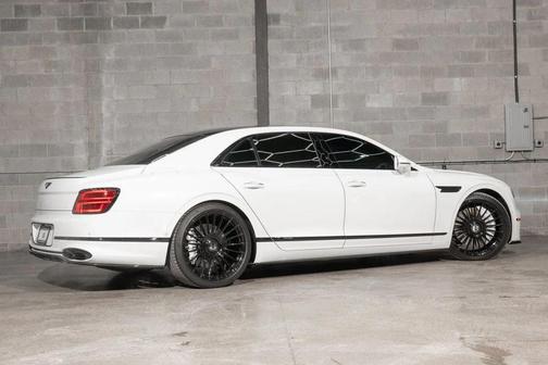 2023 Bentley Flying Spur V8 Sedan