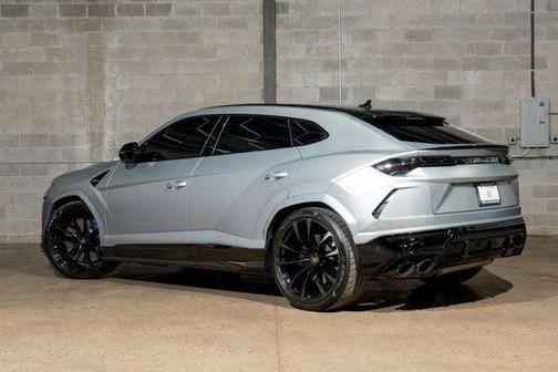 2022 Lamborghini Urus AWD