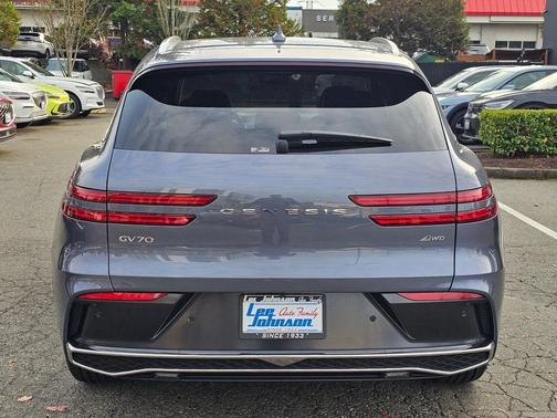 2026 Genesis GV70 2.5T Advanced