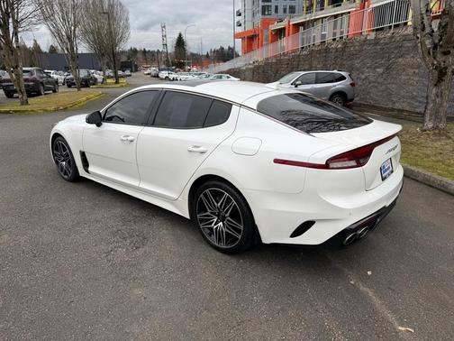 2022 Kia Stinger GT1