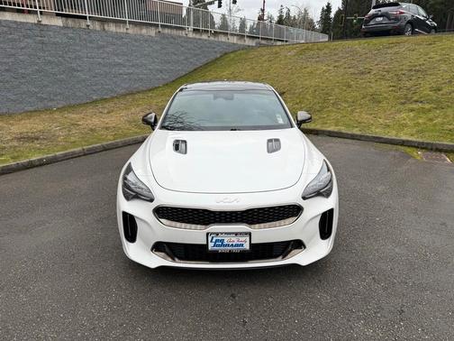 2022 Kia Stinger GT1