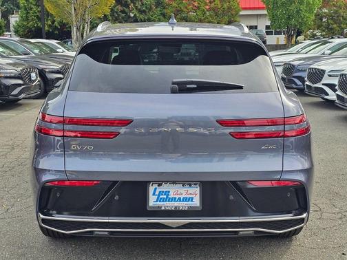 2026 Genesis GV70 2.5T Advanced