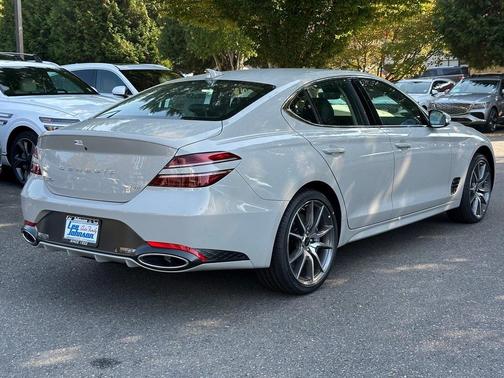 2026 Genesis G70 2.5T Standard