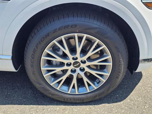 2025 Genesis GV80 2.5T