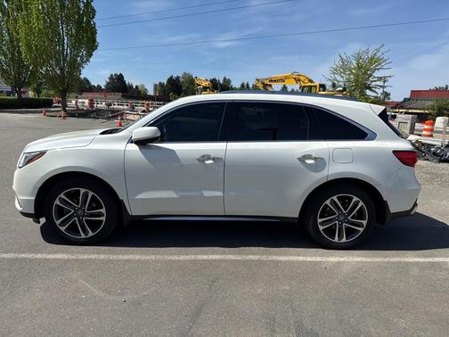 2017 Acura MDX 3.5L w/Advance Package
