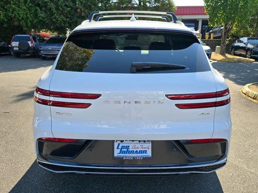 2026 Genesis GV70 2.5T Advanced