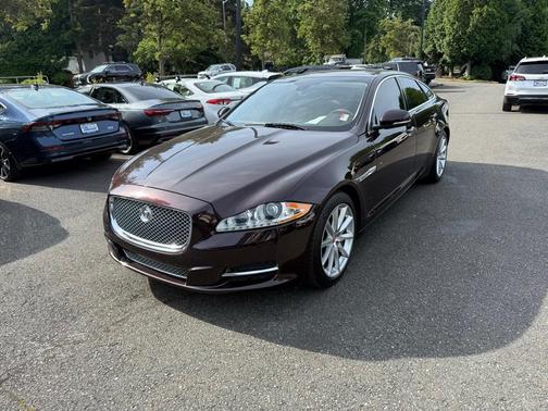 2015 Jaguar XJ Base