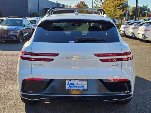 2026 Genesis GV70 2.5T Advanced