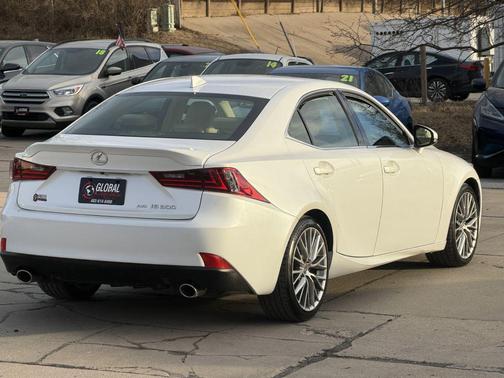 2016 Lexus IS 300 Base