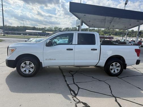 2017 Nissan Titan S
