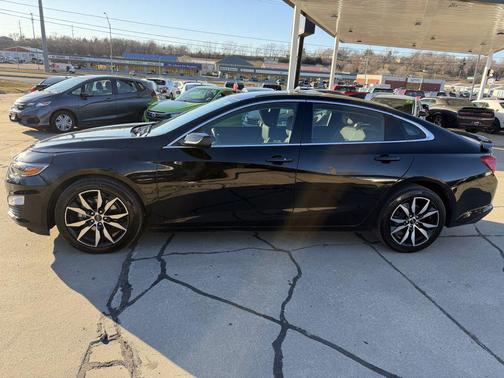 2022 Chevrolet Malibu FWD RS