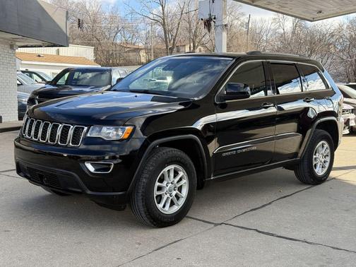 2020 Jeep Grand Cherokee Laredo