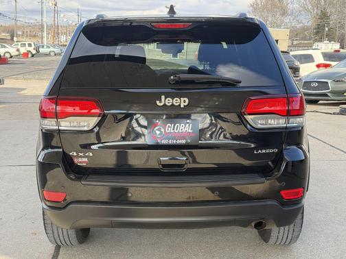 2020 Jeep Grand Cherokee Laredo