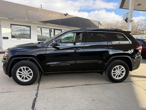 2020 Jeep Grand Cherokee Laredo