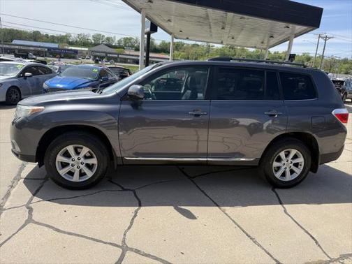 2013 Toyota Highlander SE