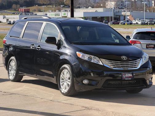 2015 Toyota Sienna XLE