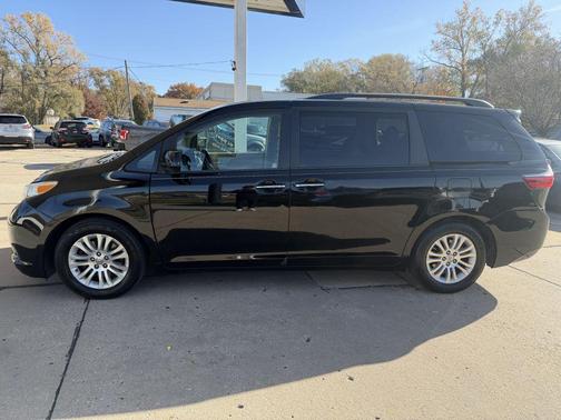 2015 Toyota Sienna XLE