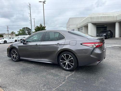 Predawn Gray Mica 2019 Toyota Camry SE