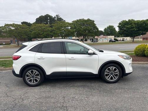 Star White 2021 Ford Escape SEL