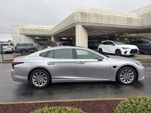 2023 Lexus LS 500h Base