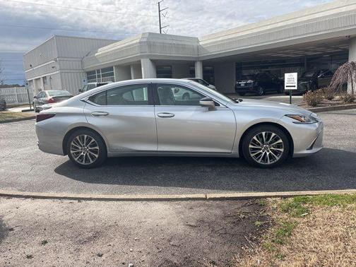2021 Lexus ES 300h 300H