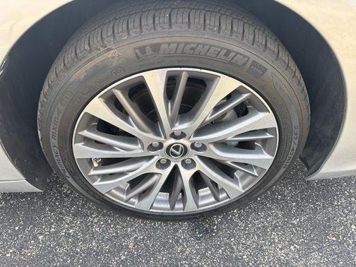 2021 Lexus ES 300h 300H