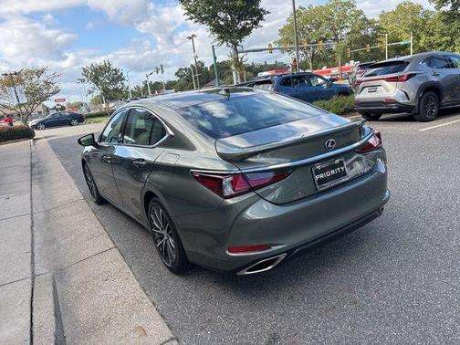 2025 Lexus ES 350 Base