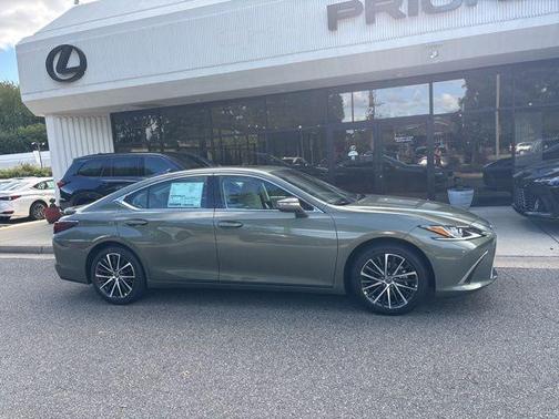 2025 Lexus ES 350 Base