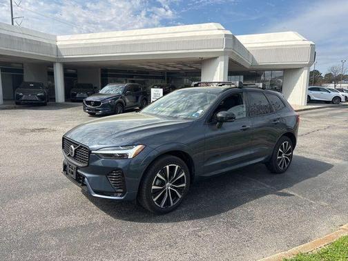 2025 Volvo XC60 B5 Ultra