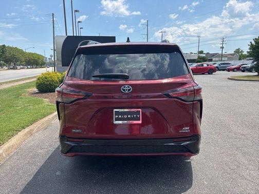 Ruby Flare Pearl 2024 Toyota Sienna XSE 7 Passenger