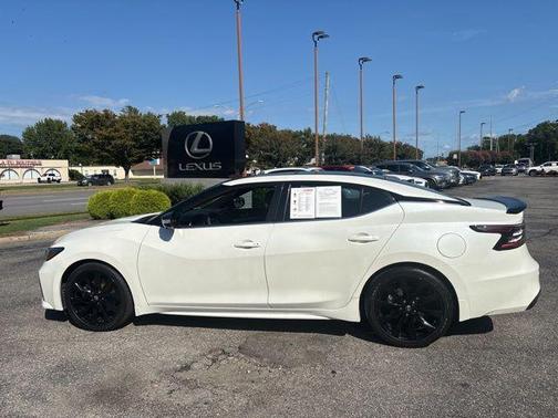 2023 Nissan Maxima SR