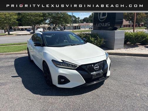 2023 Nissan Maxima SR