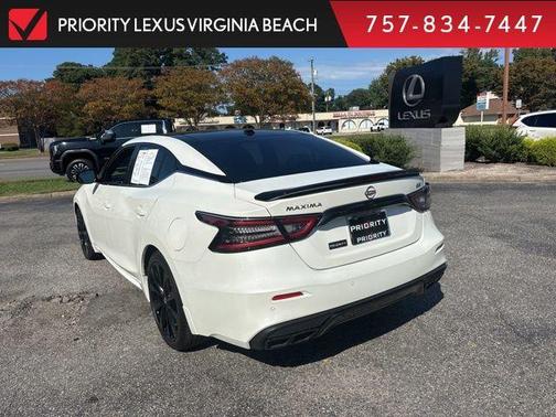 2023 Nissan Maxima SR