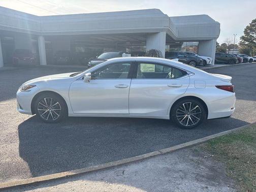 2025 Lexus ES 350 Base